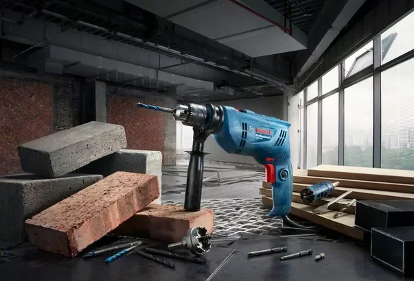 Bosch bušilica GSB 600, plava